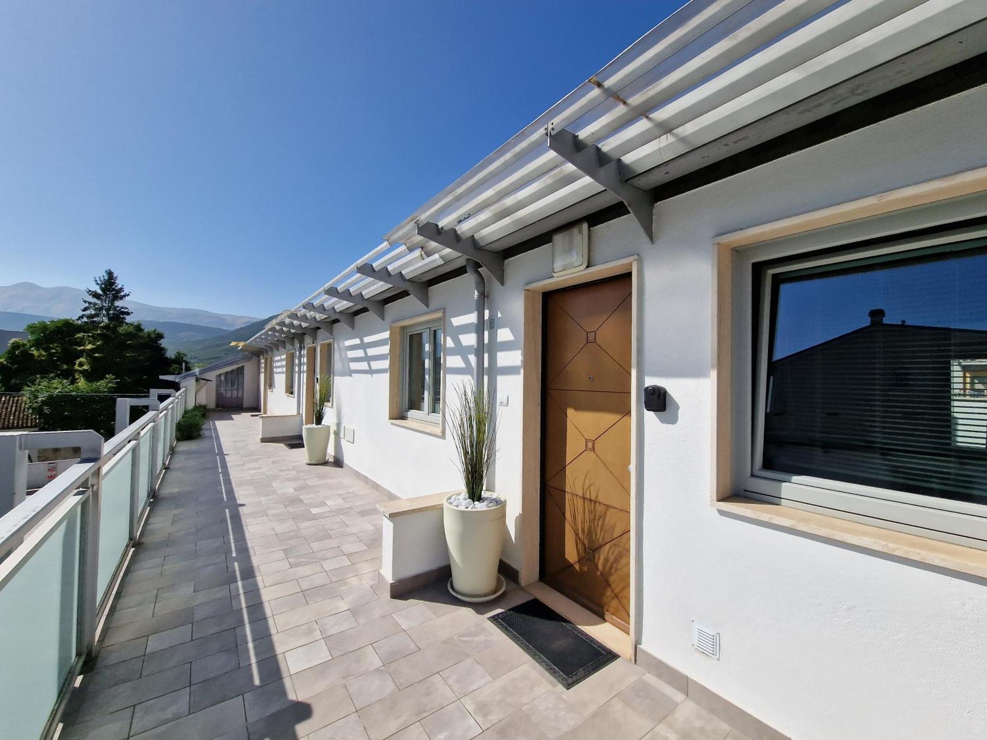 Casa Elena By Tramonti Apartments ลาควิลา ภายนอก รูปภาพ